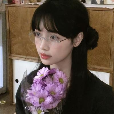 香闺春暖